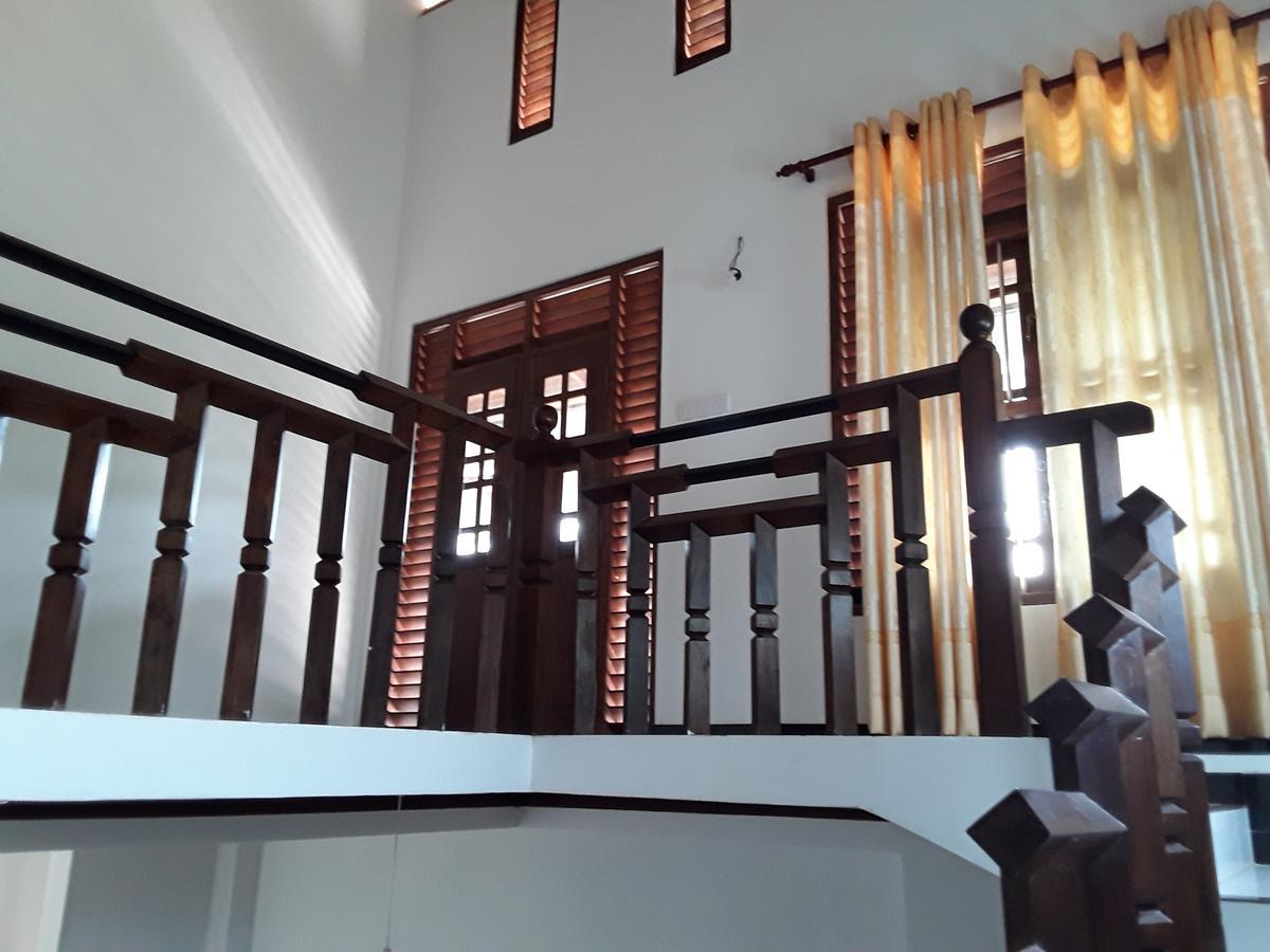 Darshani Hikka Villa Hikkaduwa Bagian luar foto